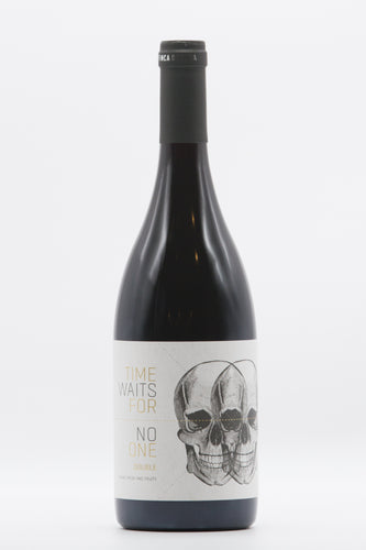 Wine bottle: Finca Bacara, Time Waits For No One 'White Skulls' Jumilla 2020